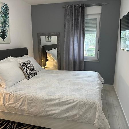 Apartman Magnolija אומאג מראה חיצוני תמונה