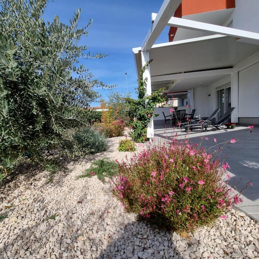 Apartman Magnolija אומאג מראה חיצוני תמונה